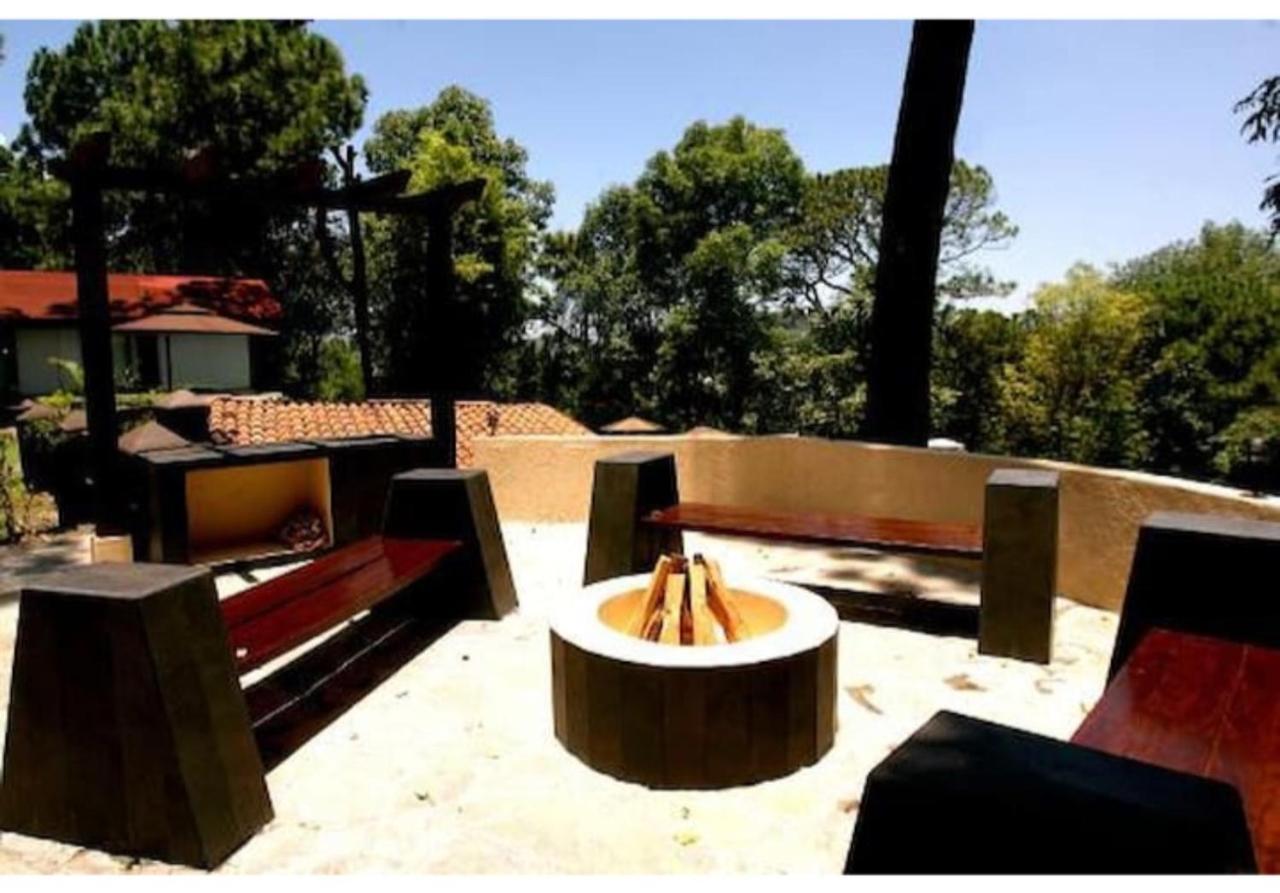 Deluxe Cabin Located In The Woods With Private Jacuzzi - Valle 2 Valle de Bravo Exterior photo