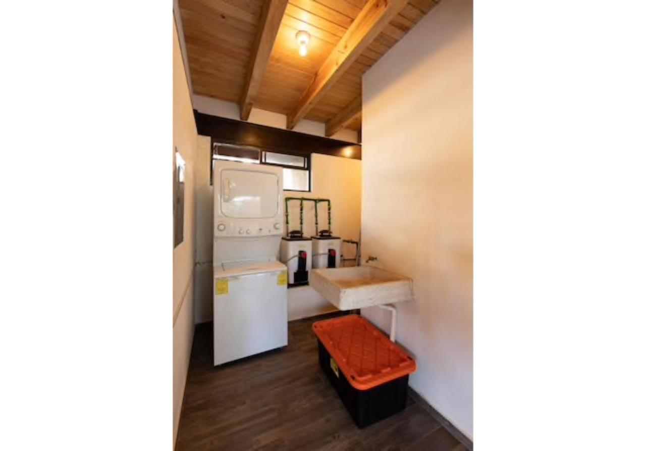Deluxe Cabin Located In The Woods With Private Jacuzzi - Valle 2 Valle de Bravo Exterior photo